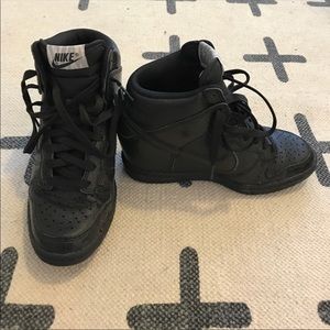Nike sky high sneakers